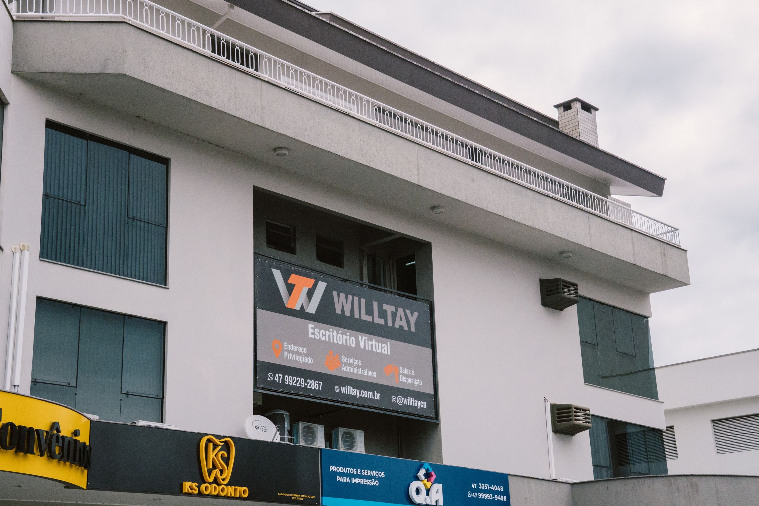 Fachada da Willtay Coworking, no Centro de Brusque